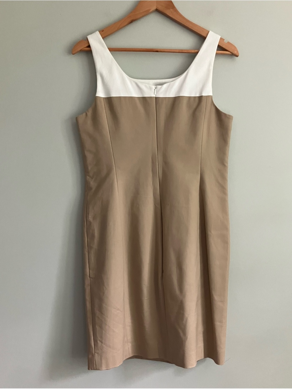 MICHAEL KORS White and Tan Sheath Dress Size 8 - Picture 5 of 11